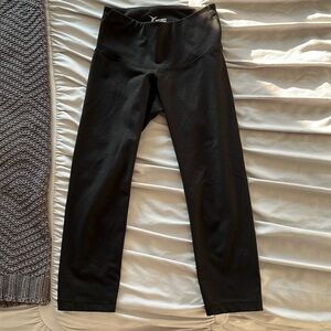 Old Navy Active Go-Dry Black Workout Leggings